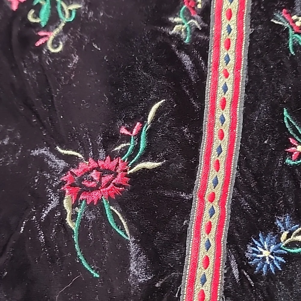 Ann Taylor Back Red Velvet Asian Floral Vest - Picture 5 of 11